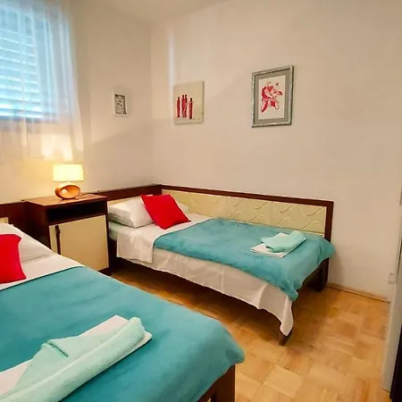 Maria - Porat Apartment Primosten