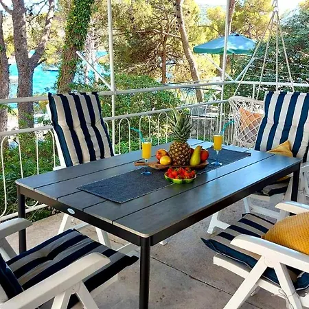 Apartment Maria - Porat Primosten